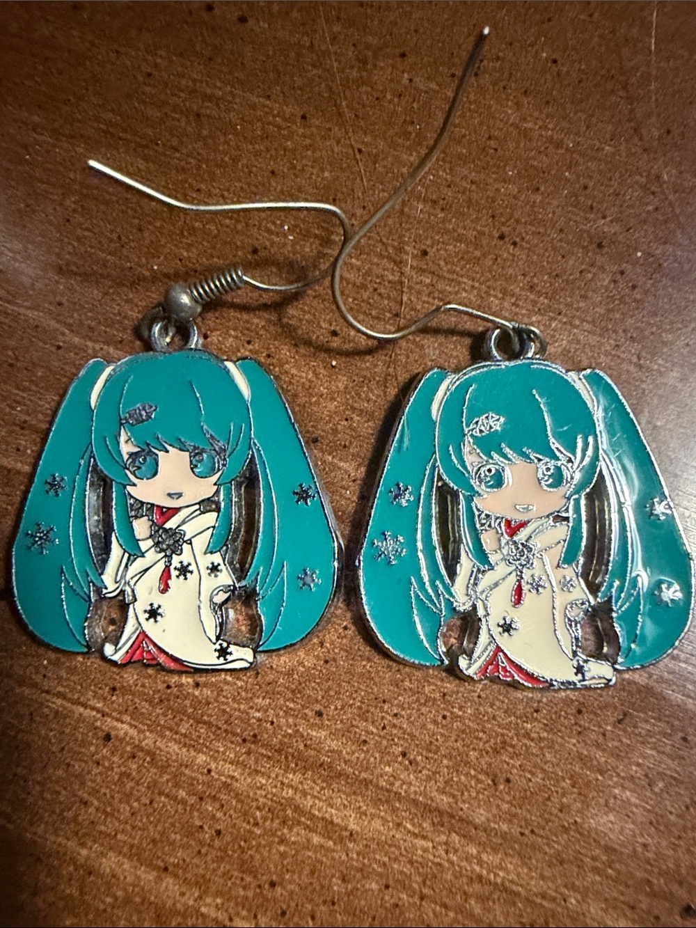 🖤Vocaloid Snow Kimono Hatsune Miku Earrings🖤
